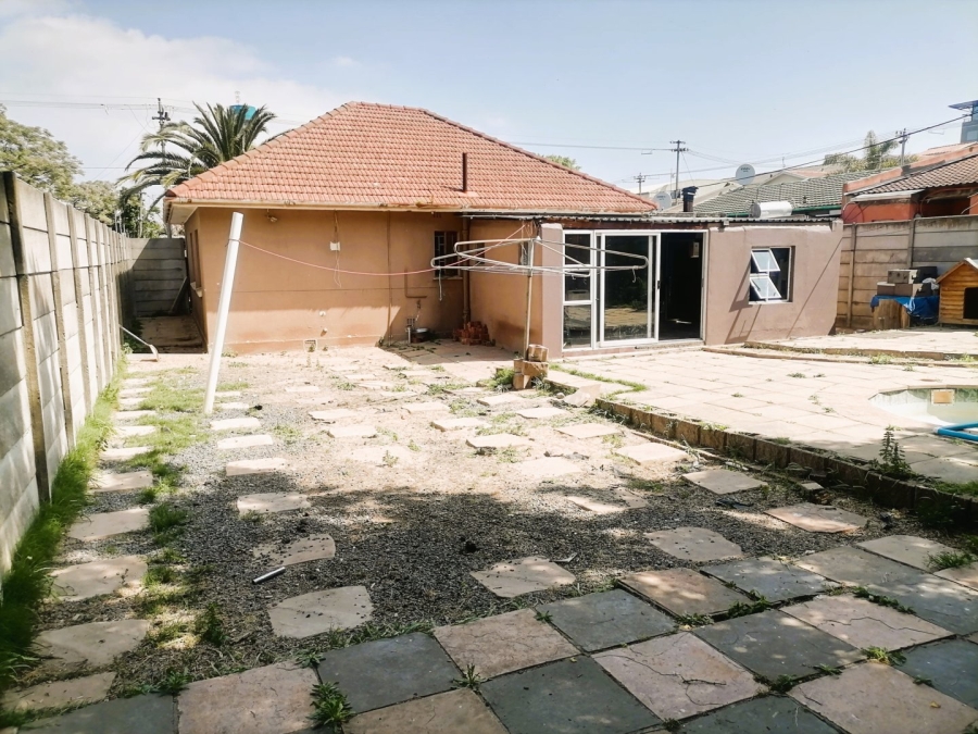 3 Bedroom Property for Sale in Oakdale Western Cape